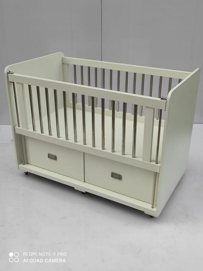 baby cot