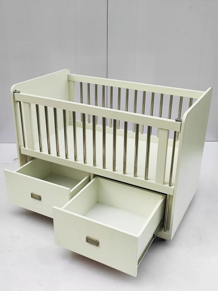 baby cot